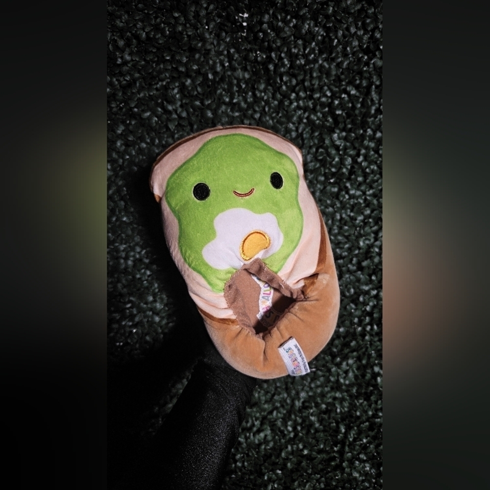 Cute Avocado Slippers - Picture 3 of 4